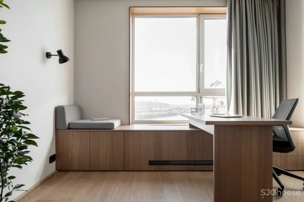 99㎡四居室,夫妻企业家,一人一间办公室!