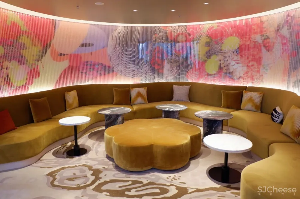 2020年10月17日 骚到爆的成都W酒店盛大开业!最新艳照曝光!