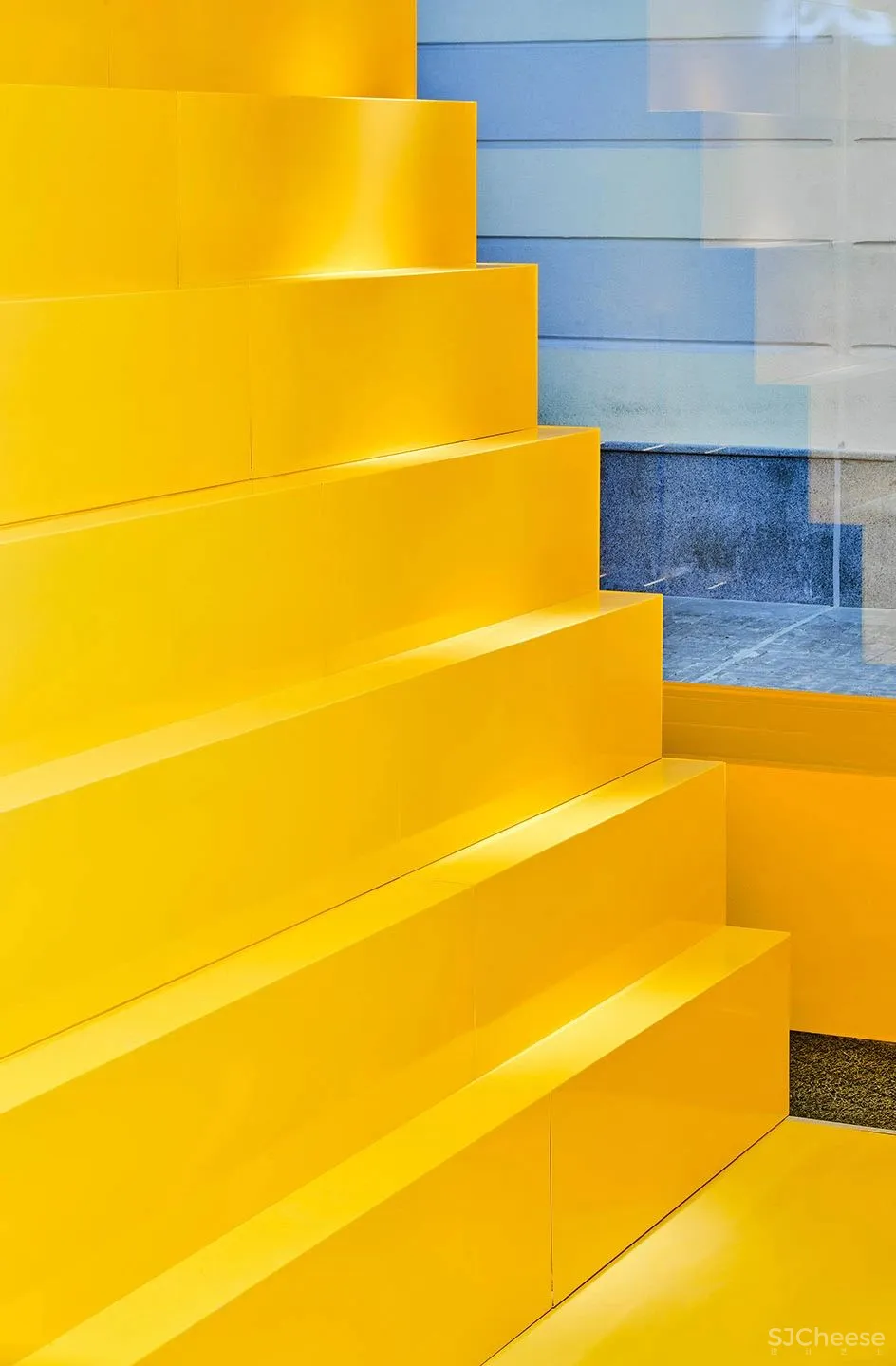 12号商店“Step”，西班牙 Studio Animal