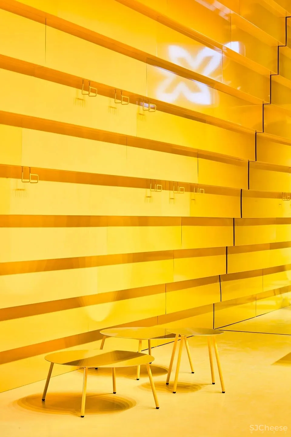 12号商店“Step”，西班牙 Studio Animal