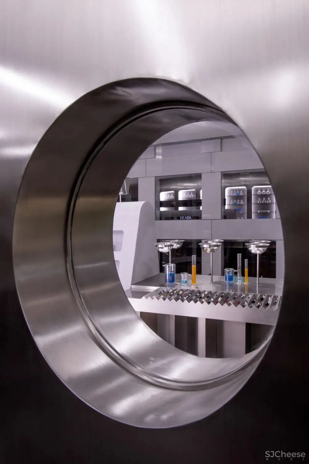 必逛的网红美妆店話梅落地成都,你打卡了吗?