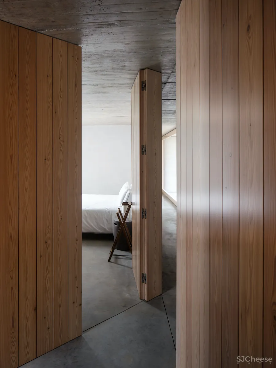 乡下民宿越做越精致，它们却反其道而行：越简陋越高级