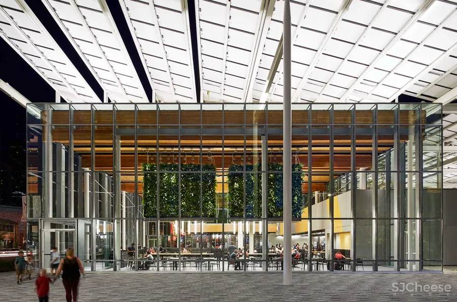 麦当劳第一家全球旗舰餐厅开幕!看似「简易」的设计,却能全靠自己发电