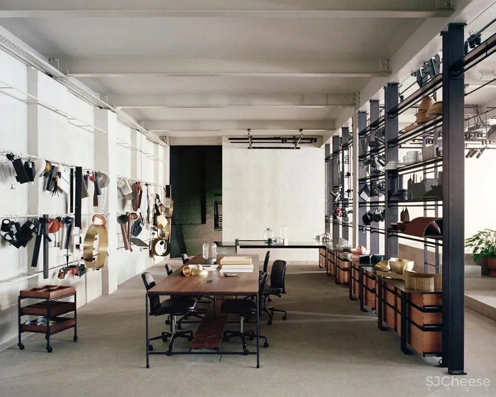 光影下的混凝土之舞 照明设计PSLab伦敦总部展示兼办公设计欣赏