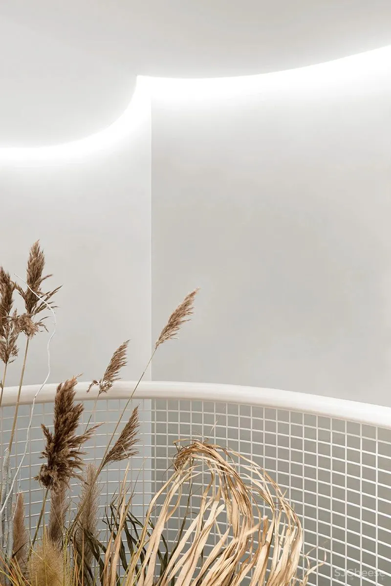 峻佳设计丨水上的白色花园,超现实主义咖啡馆打造城市记忆封面