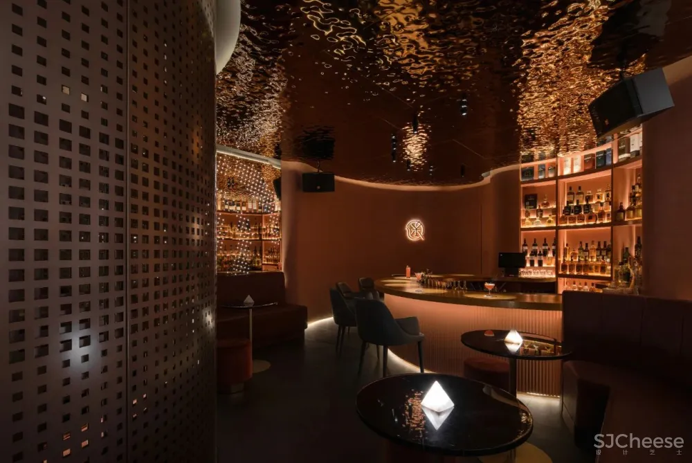 流畅弧线，打造设计感超强的迷你酒吧