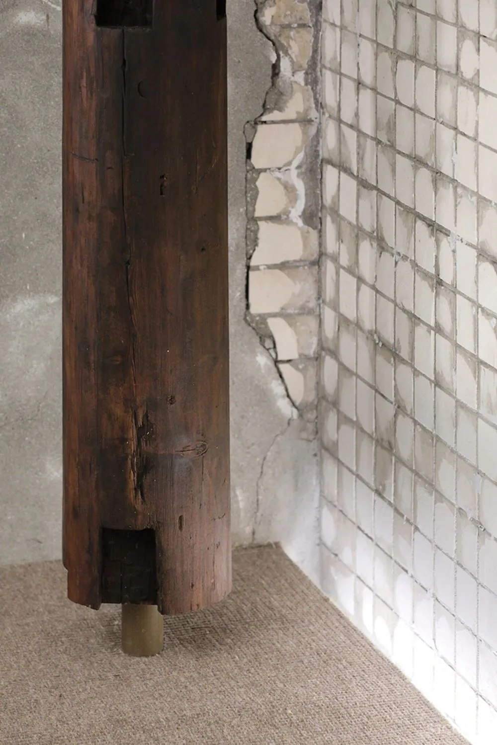 首尔市中心这家餐厅,院里竟种满了茅草?