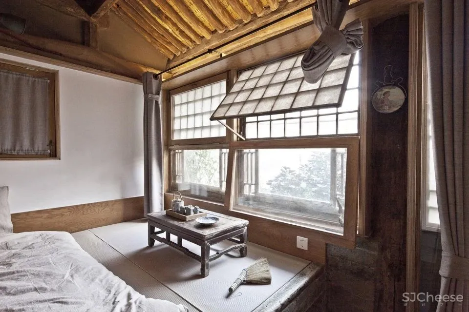 北京这栋沉静百年的老宅没有爆改,却把过道运用得淋漓尽致!