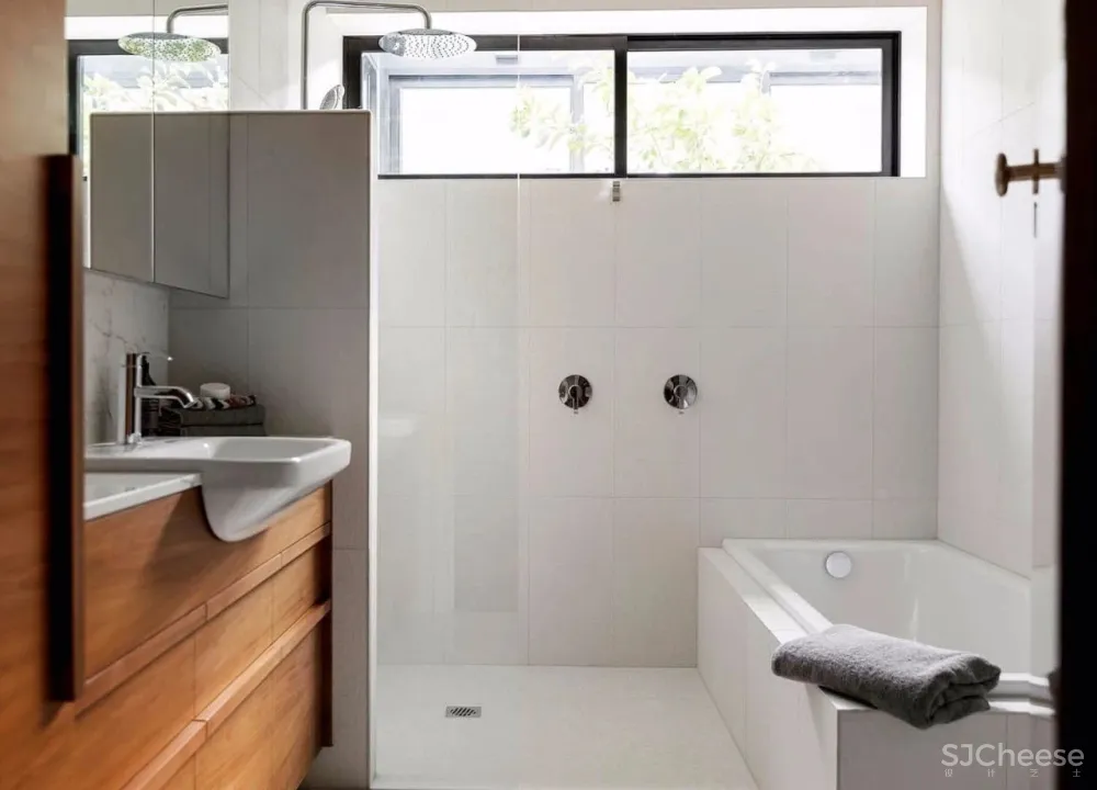 自然温感·雪松豪宅