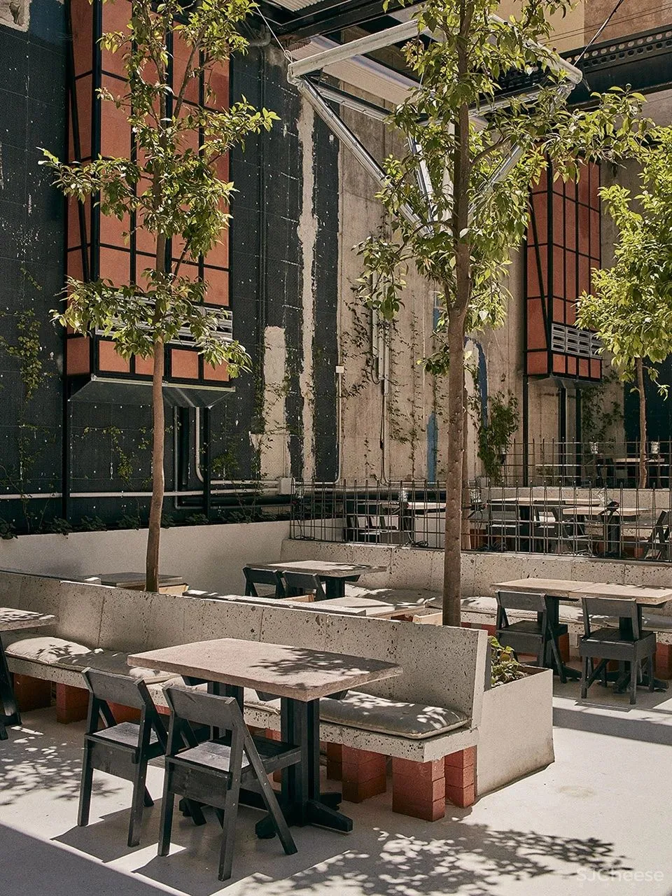 空间再构 西班牙Mo de Movimiento餐厅