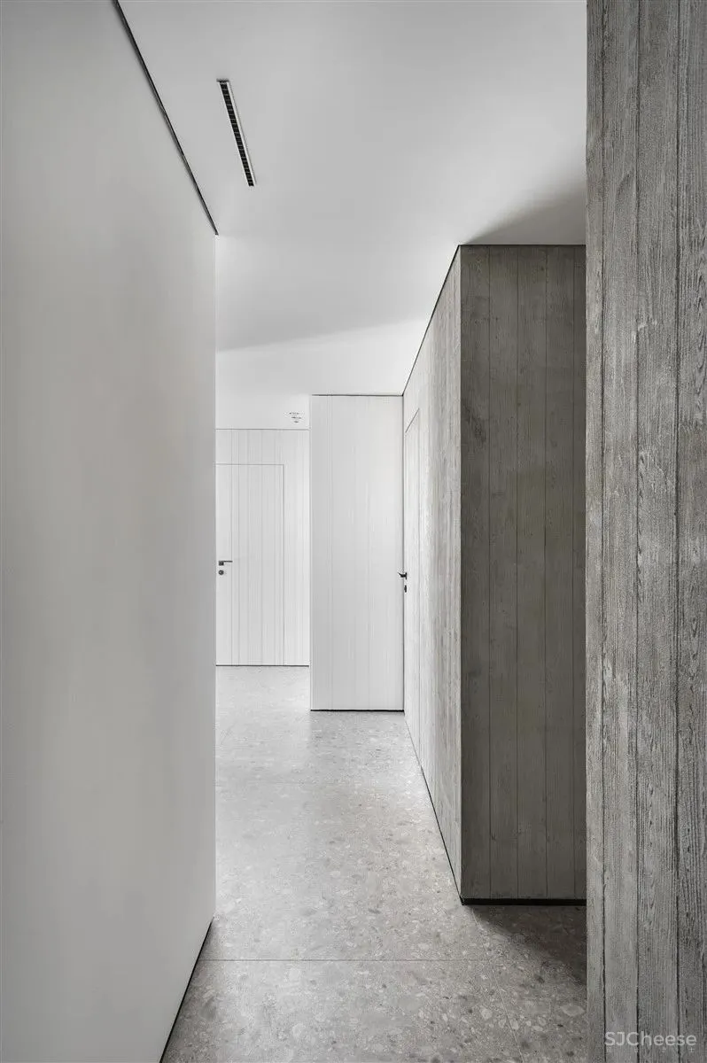 170㎡顶层复式,极简轻奢!