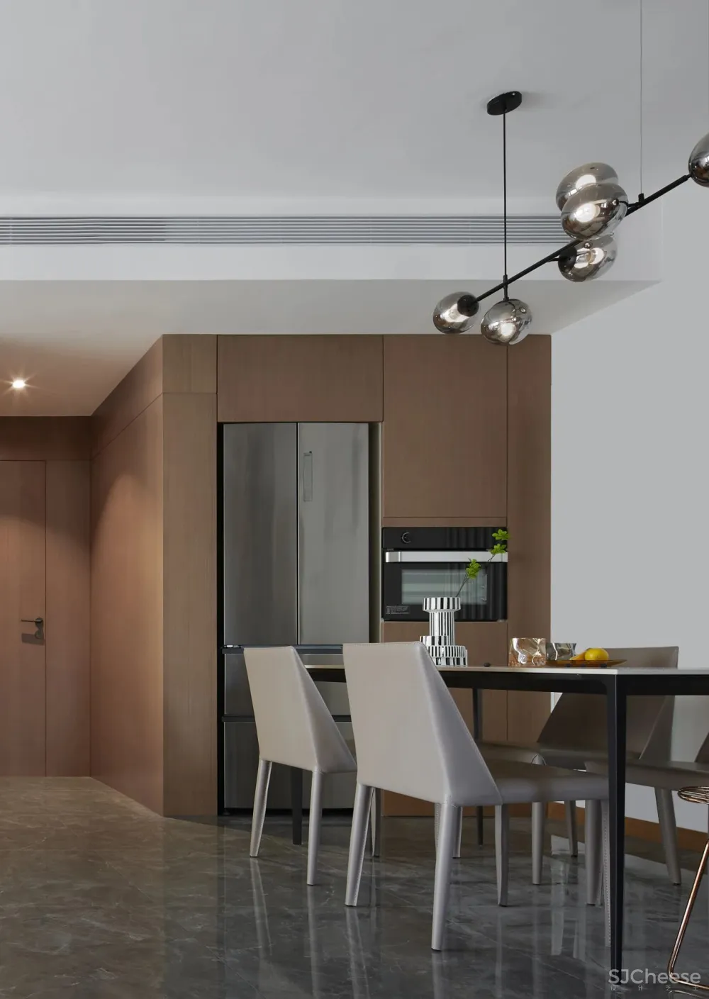 波子汽水之家，描绘充满活力的橙色空间！