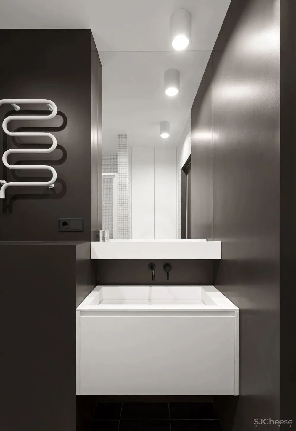 43㎡黑色小户型住宅,网友:这才叫一个人的豪宅!