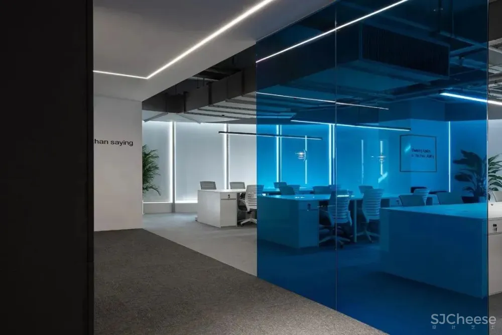 黑白简趣空间，90后都爱的个性潮地 珀阁室内设计