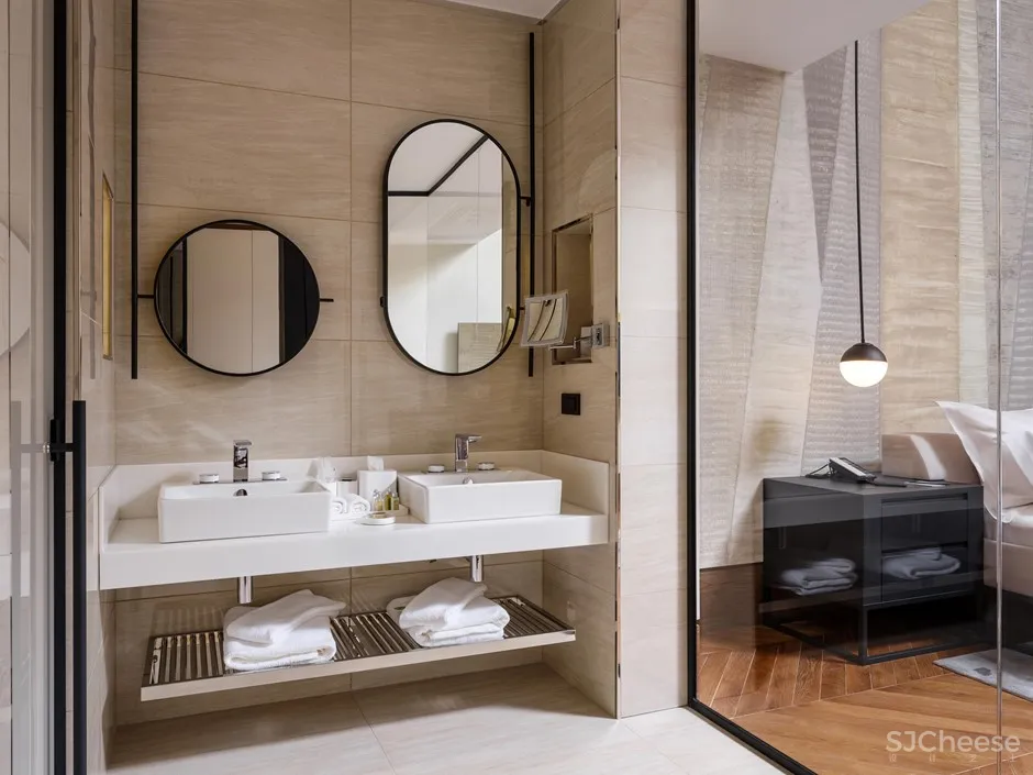 百年医院爆改五星级酒店,历史建筑表皮下,内里却这么前卫时尚