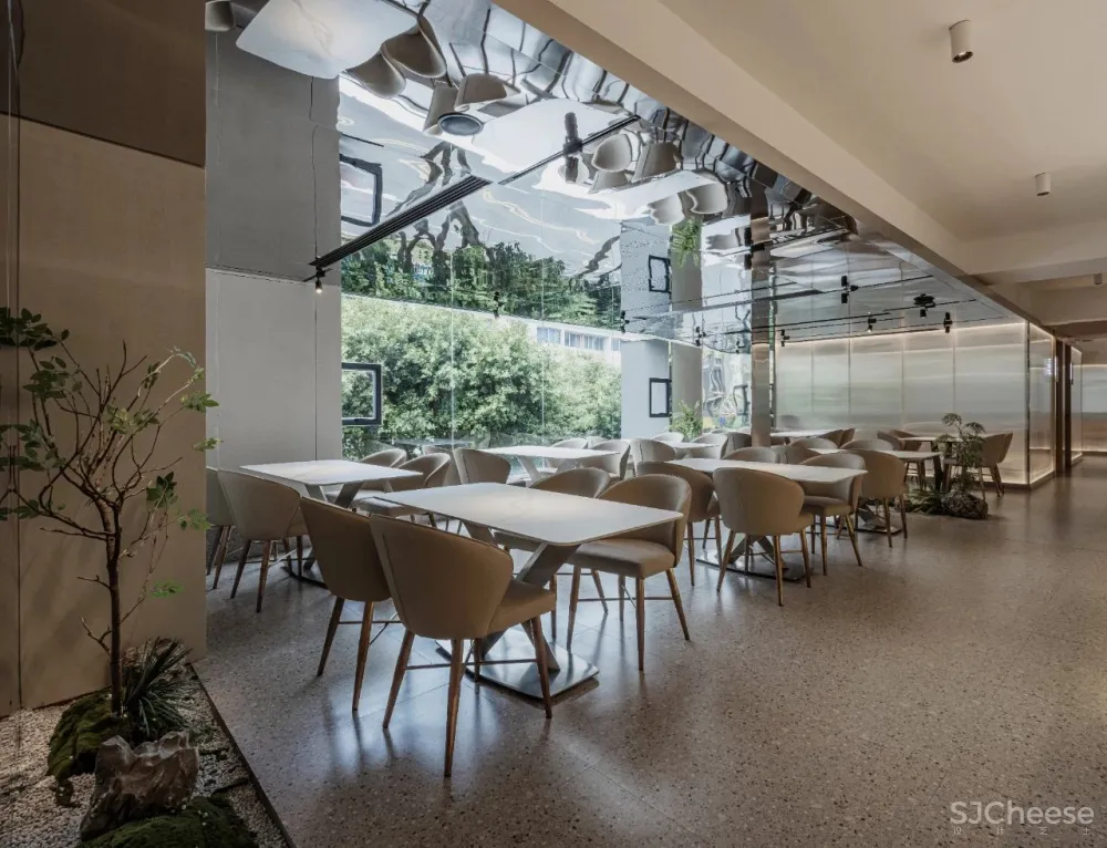 自然流淌的纯净空间,每束光都有自己的灵魂!