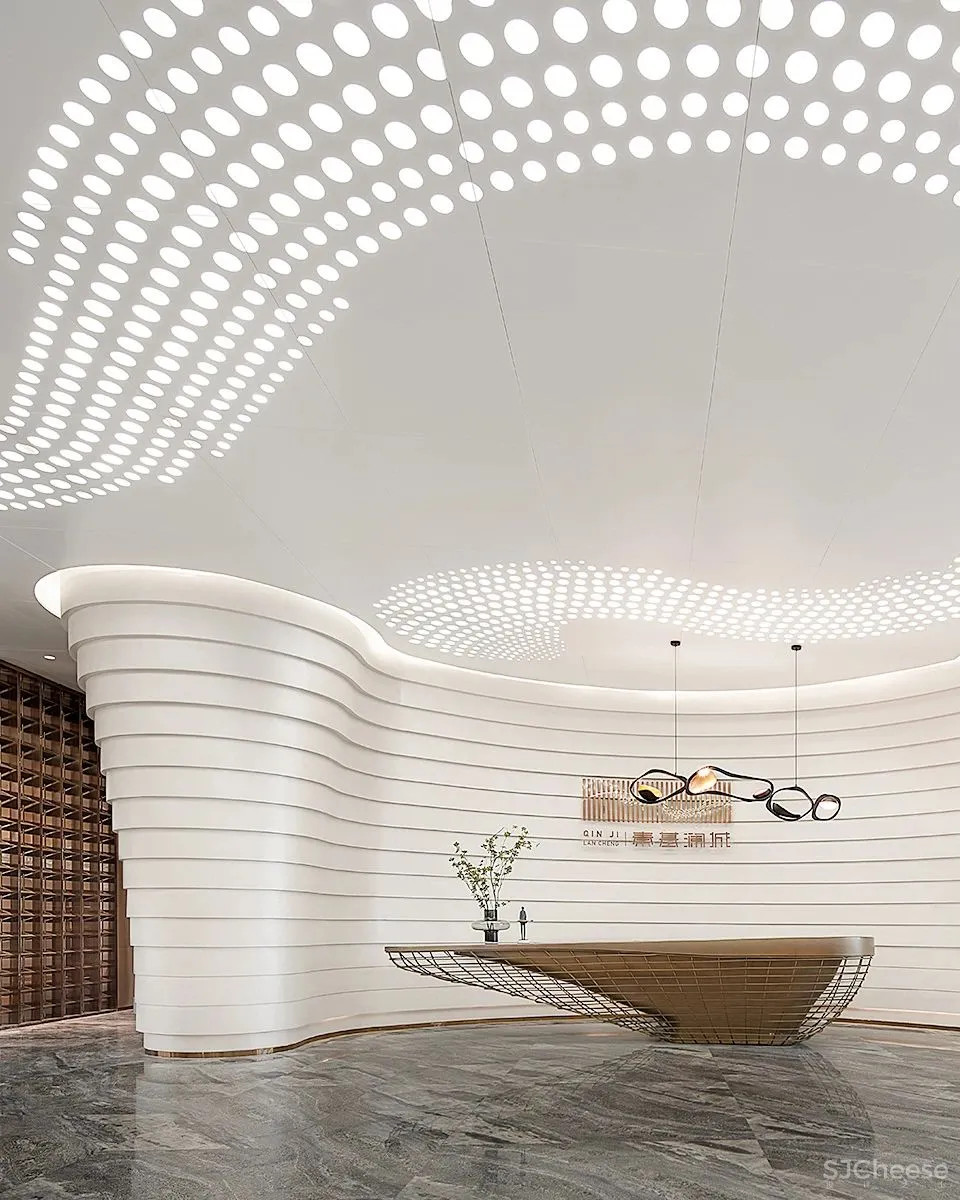 光影幻变的诗意空间，构筑当代艺术的解构哲学