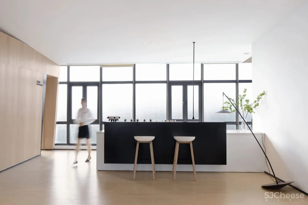 千舍设计·新作 空间的美学与诗意 — 未来城售楼处