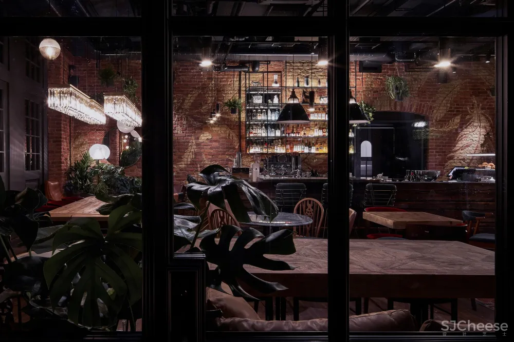 旧仓库爆改小酒馆，太有气氛了