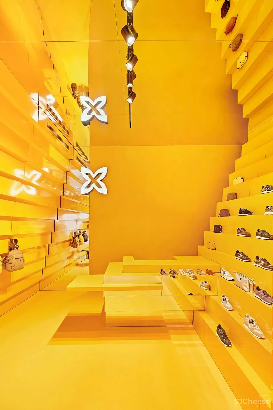 12号商店“Step”，西班牙 Studio Animal