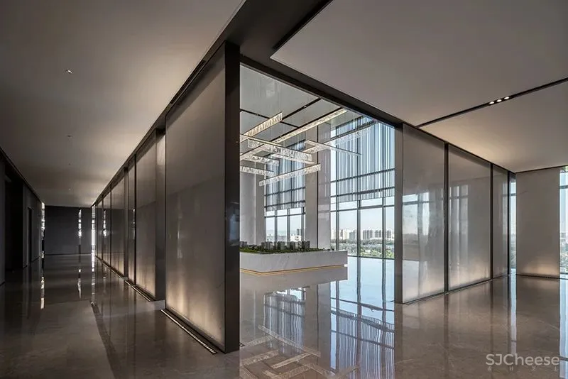 以简驭繁,线形空间里的“光”之美学!