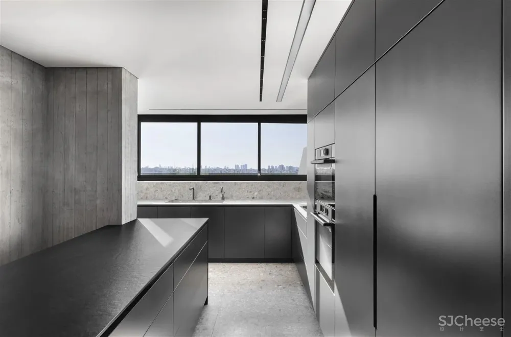 170㎡顶层复式,极简轻奢!