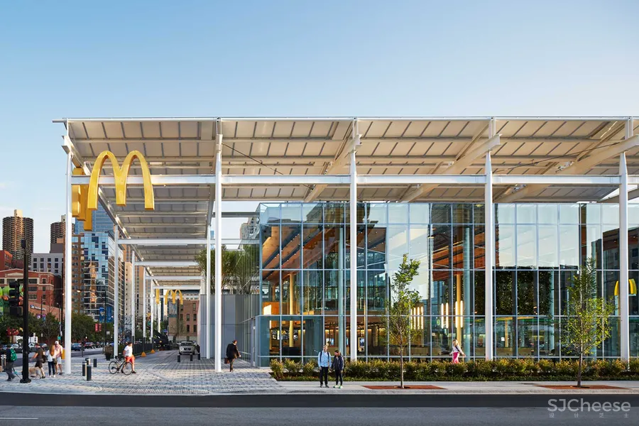 麦当劳第一家全球旗舰餐厅开幕!看似「简易」的设计,却能全靠自己发电