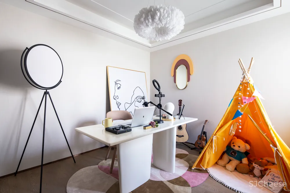 香港方黄新作:这年青春我们正好 玩转新时尚的马卡龙与水墨丹青