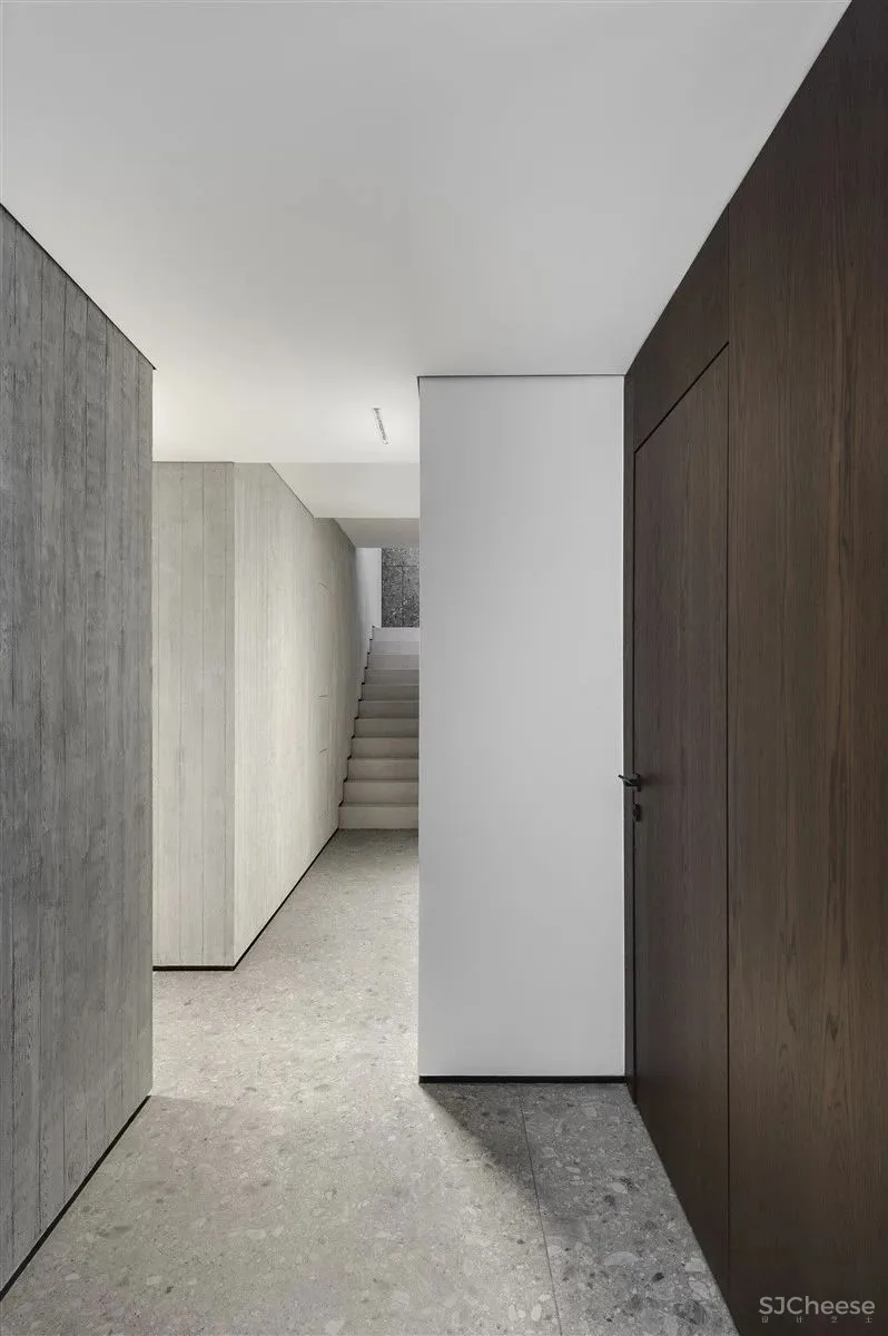 170㎡顶层复式,极简轻奢!