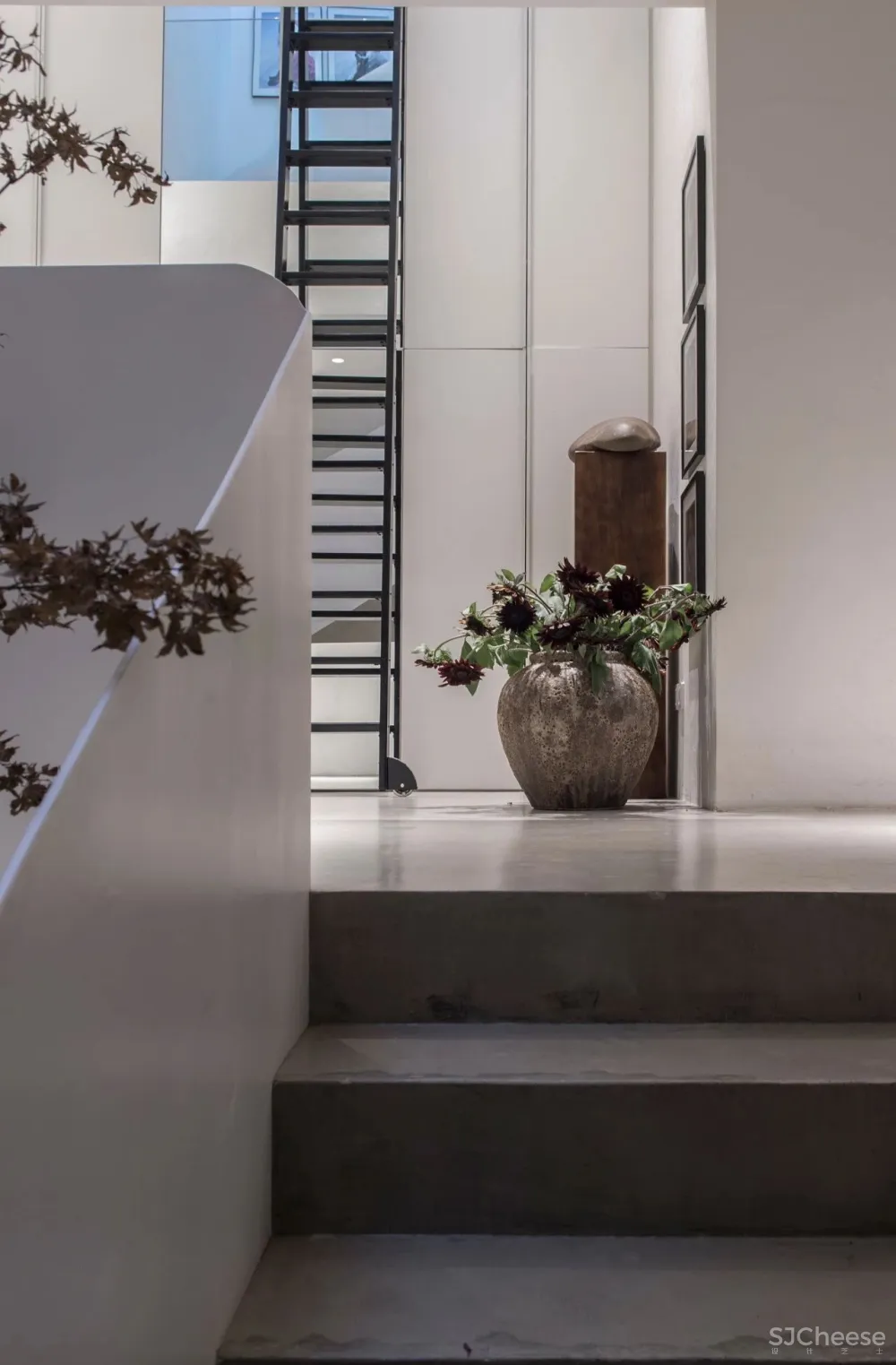 500㎡极简风别墅,返璞归真的侘寂美学!