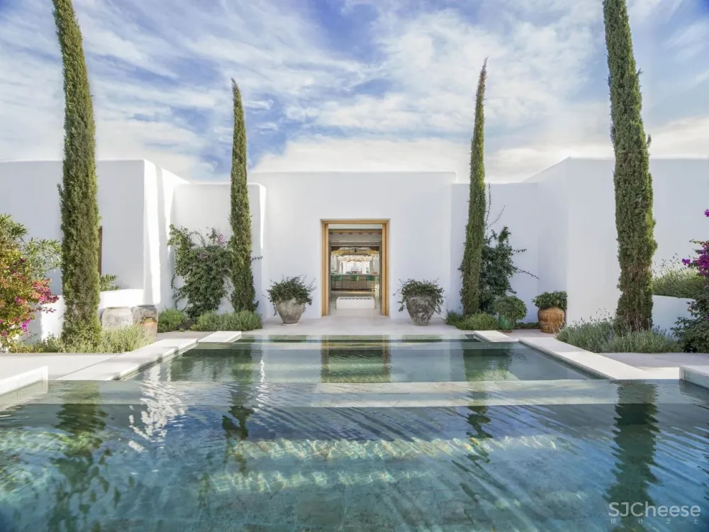 狂砸28亿在一座岛上建50栋豪宅!18位顶级设计师联手打造,豪华别墅一次性看个够!