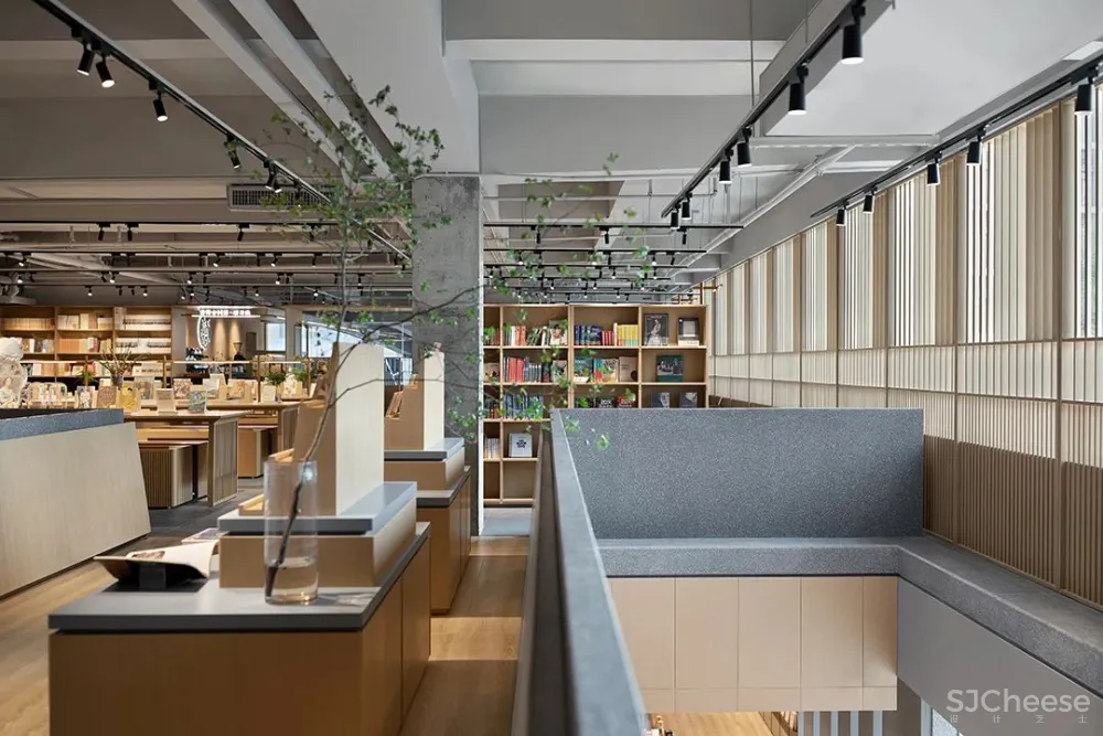 立品设计 郑铮 一家书店，点亮一座城市的文化灯塔