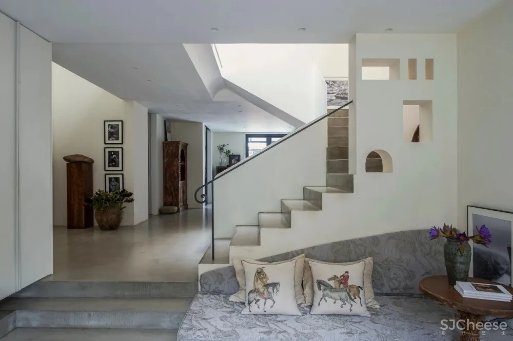 500㎡极简风别墅,返璞归真的侘寂美学!