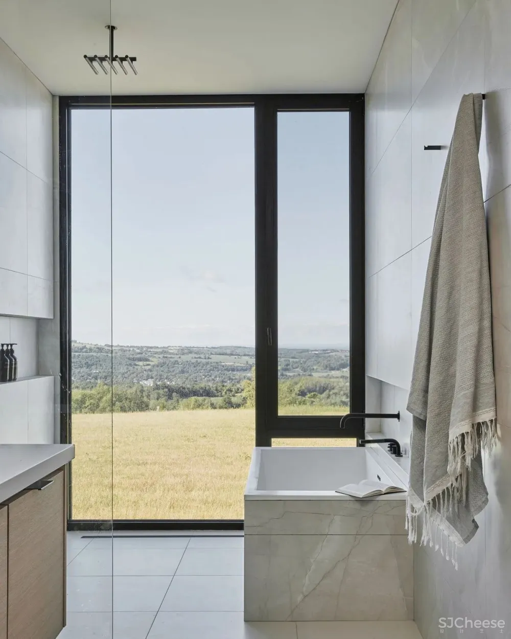 坐拥自然景观的当代住宅，如此的惬意人居！ Kim Lambert