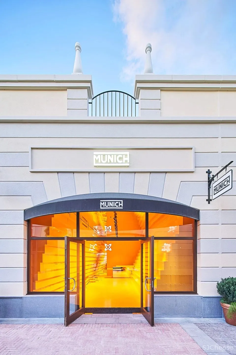 12号商店“Step”，西班牙 Studio Animal