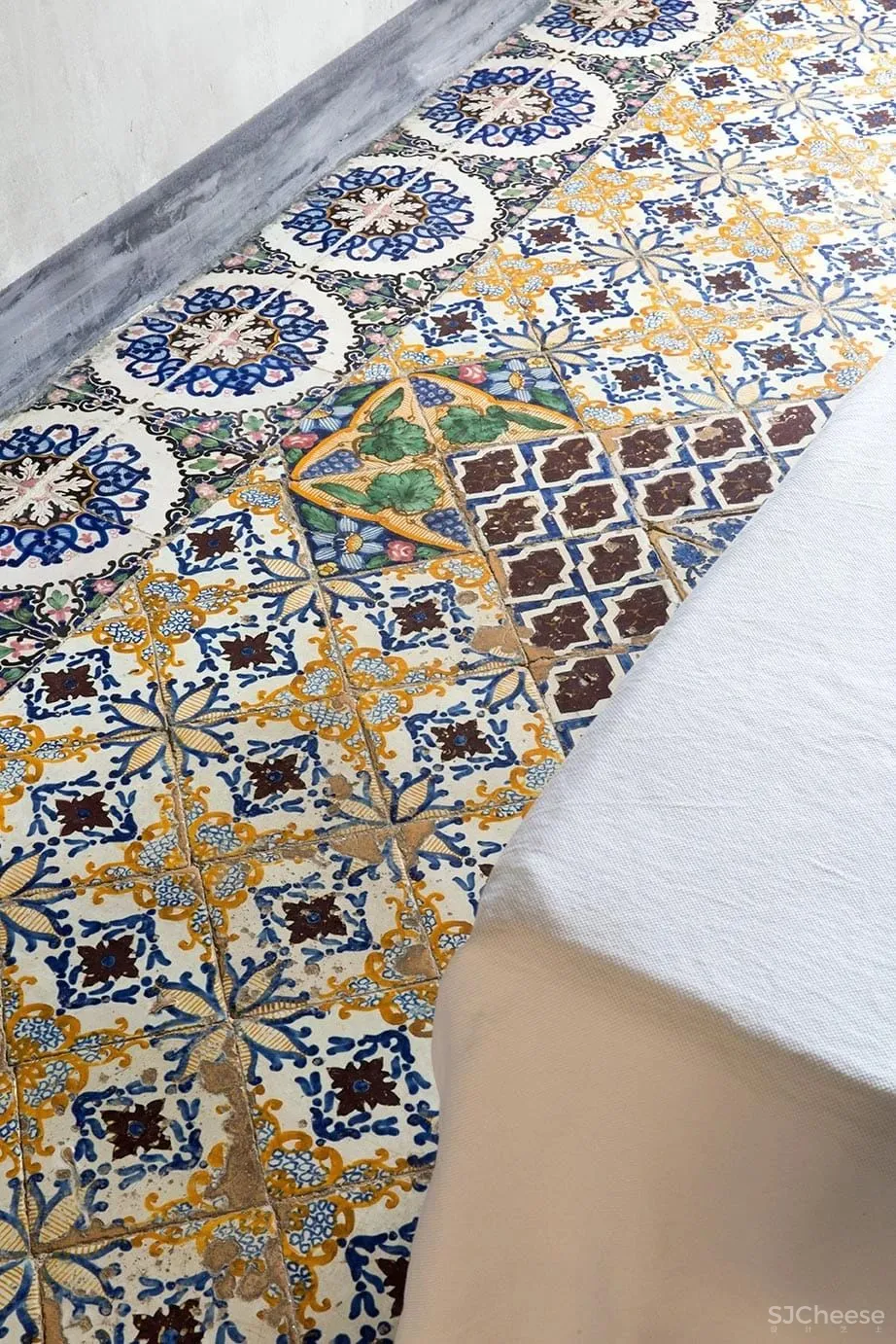 159 年历史的遗迹艺术酒店,收藏了极简、侘寂、巴洛克、拜占庭等风格!