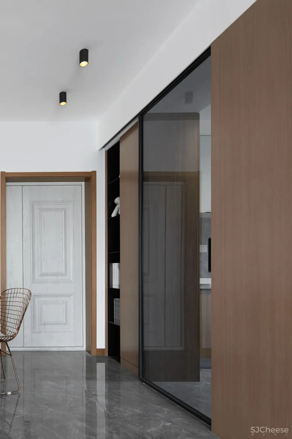 波子汽水之家，描绘充满活力的橙色空间！