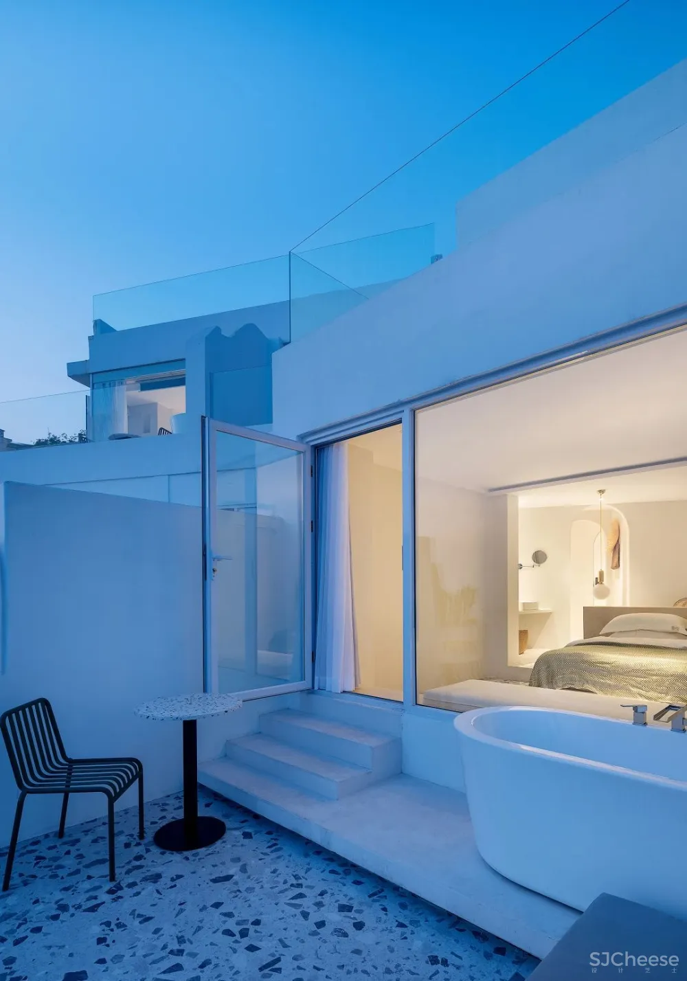 深圳埂上设计丨这栋洁净纯白的建筑，让人彷如置身圣托里尼岛