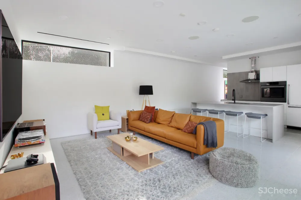 418㎡ 建筑师之家,在树林里探索极简主义美学