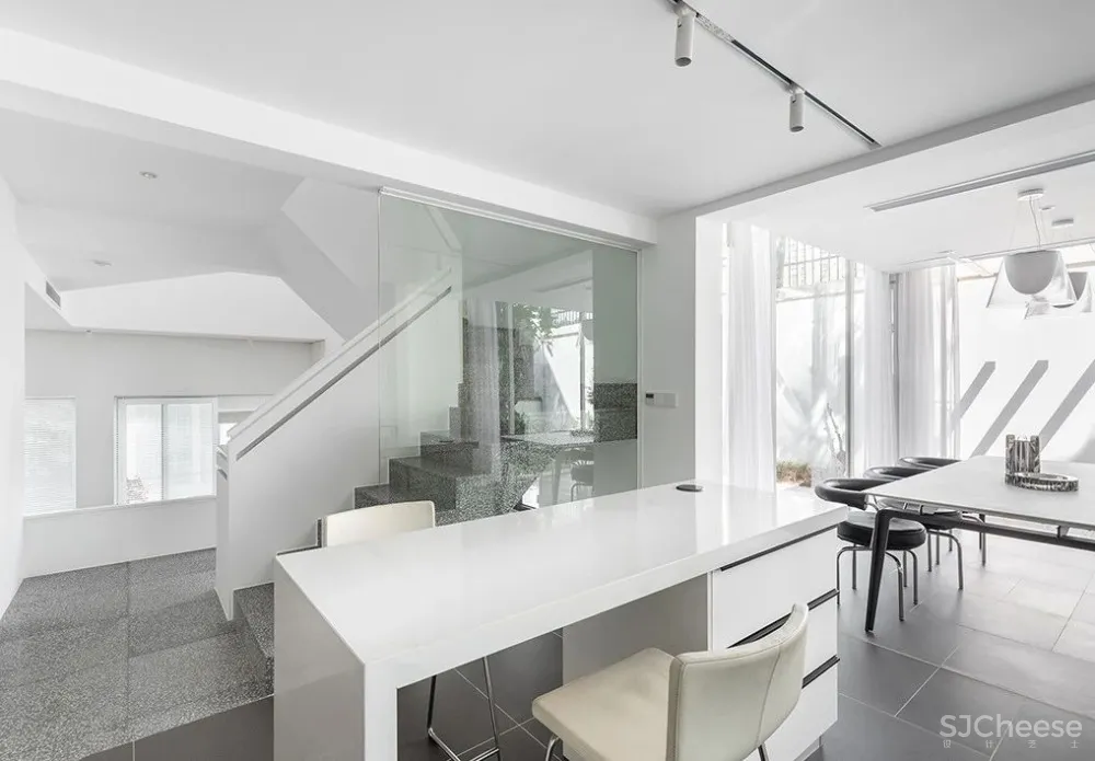 460㎡极简白别墅设计,极简即极奢!