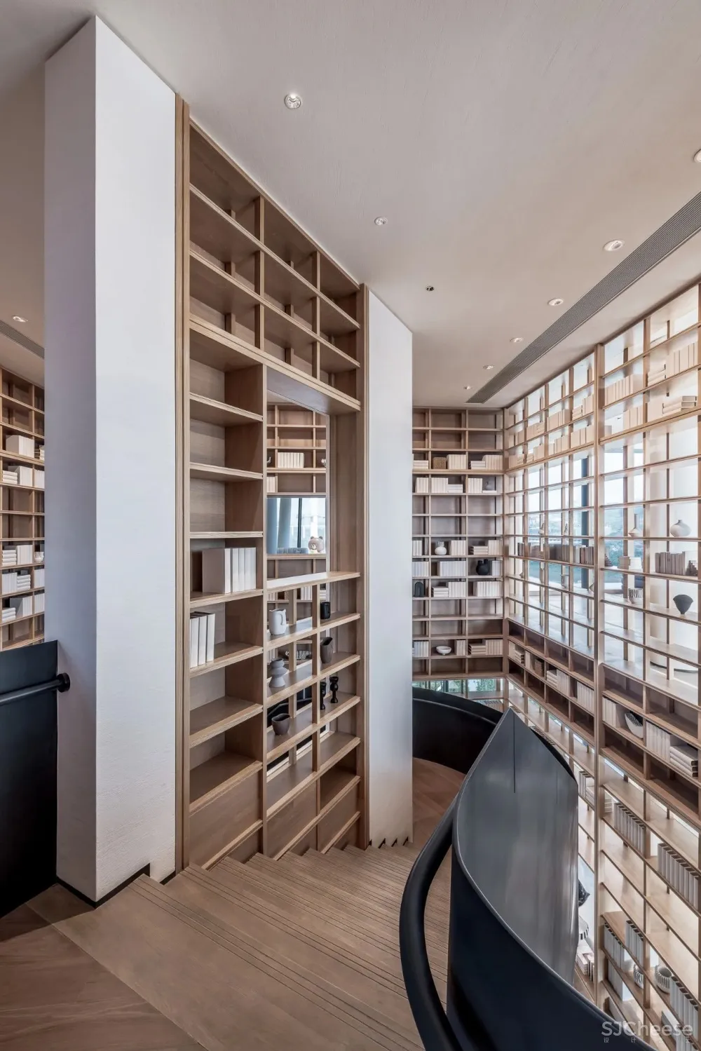 重庆滨江边的“时光之轮” 元禾大千