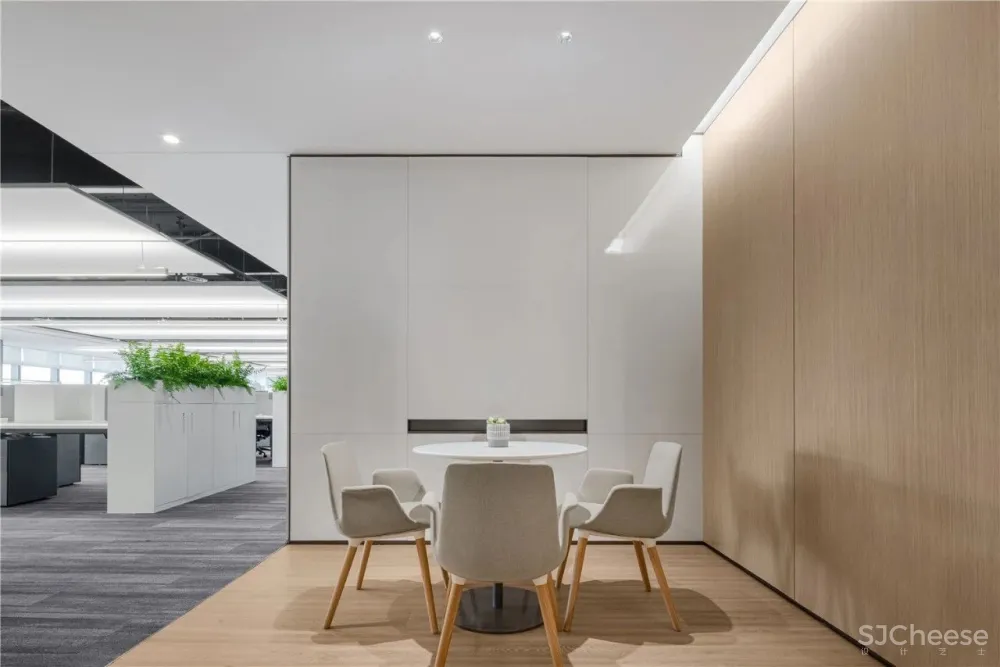 YuQiang - Partners 新作 3600㎡综合性商业地产办公室