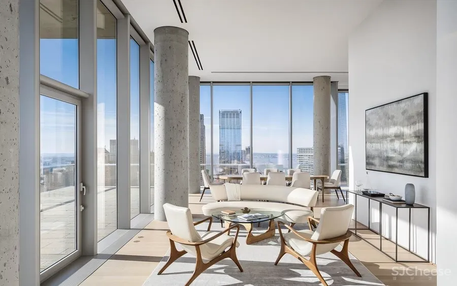 毛坯感的顶层公寓，一个月租金68万，三种软装陈设，哪种更高级？