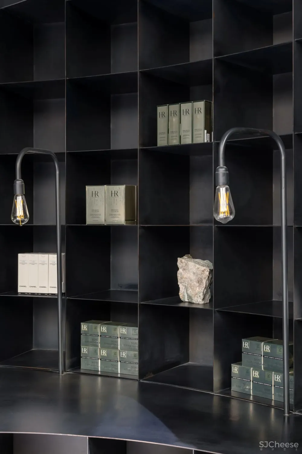 必逛的网红美妆店話梅落地成都,你打卡了吗?