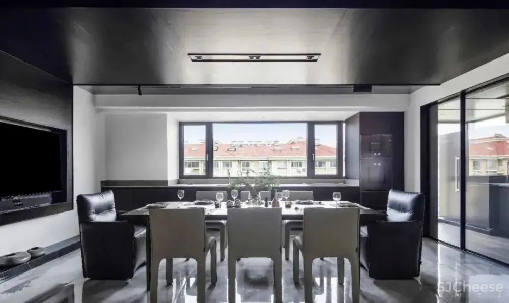 240㎡复式低干预痕迹的设计,在黑白色调中体现高级感 匠人筑语空间设计工作室