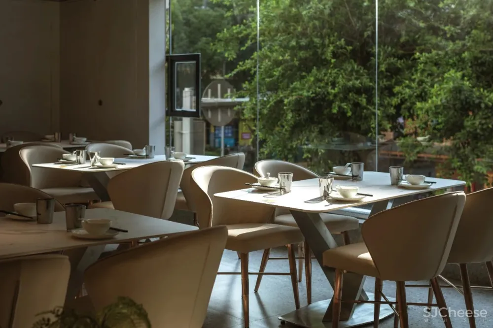 自然流淌的纯净空间,每束光都有自己的灵魂!