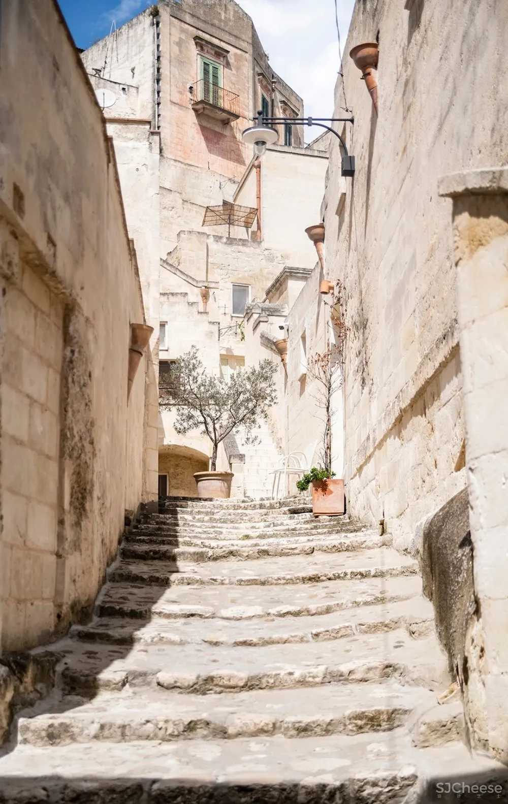 159 年历史的遗迹艺术酒店,收藏了极简、侘寂、巴洛克、拜占庭等风格!