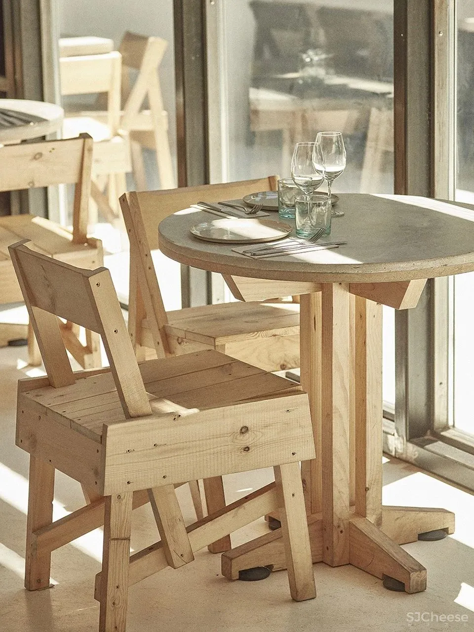 空间再构 西班牙Mo de Movimiento餐厅