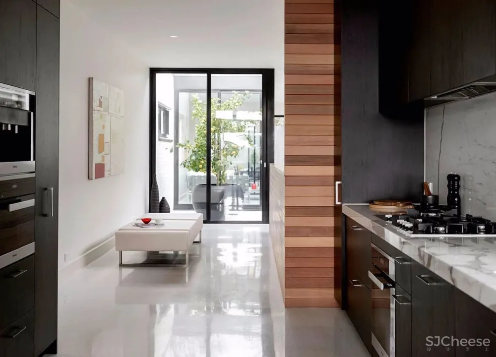 自然温感·雪松豪宅