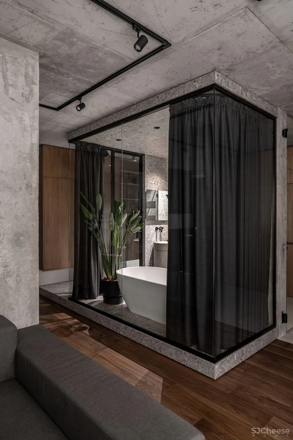 “我终于把家装成了毛坯房,爸妈看了当场气昏那种”